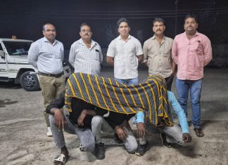 फुलसावंगी पेट्रोलपंपावरील जबरी चोरी प्रकरणी तिघे जेरबंद